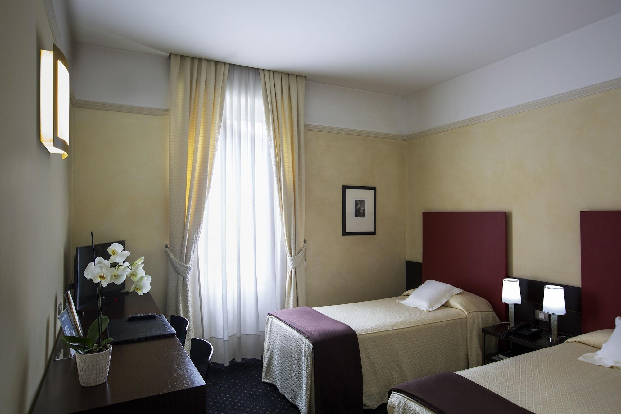 Hotel Colombia Milan Bagian luar foto